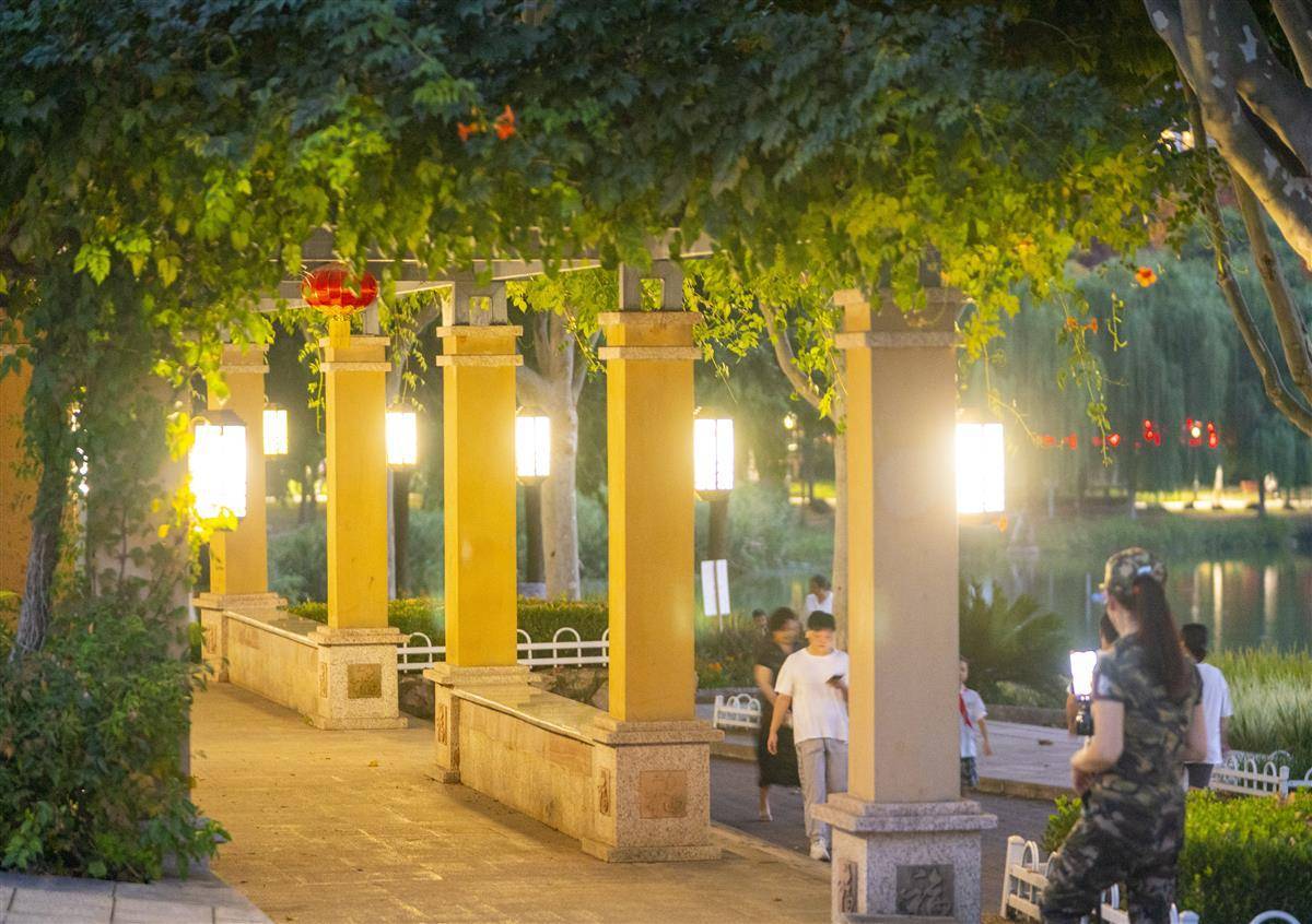 鸿运平台在线客服